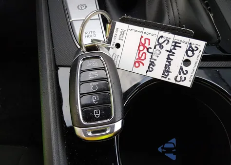 2023 Hyundai Elantra Sel z USA, uszkodzony, nr VIN KMHLS4AG0PU430622